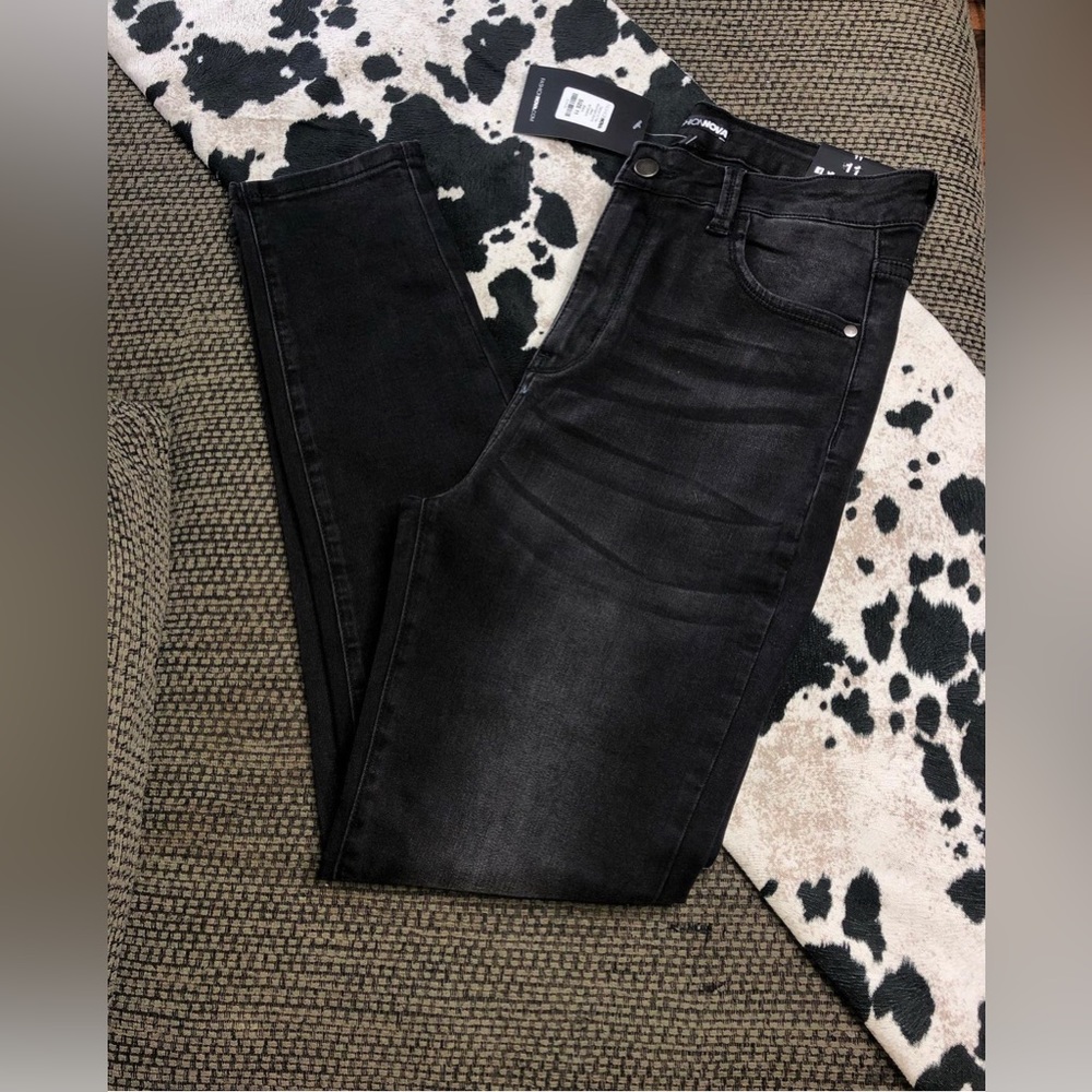 Black skinny jeans